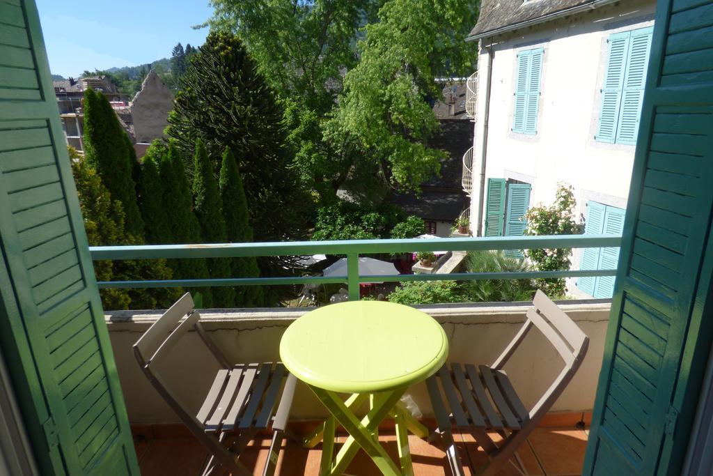 Hotel Du Lion D'Or Entraygues-sur-Truyère Habitación foto