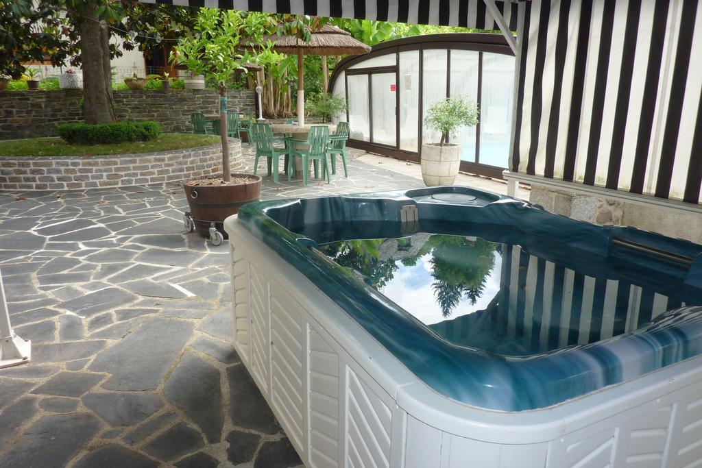 Hotel Du Lion D'Or Entraygues-sur-Truyère Habitación foto
