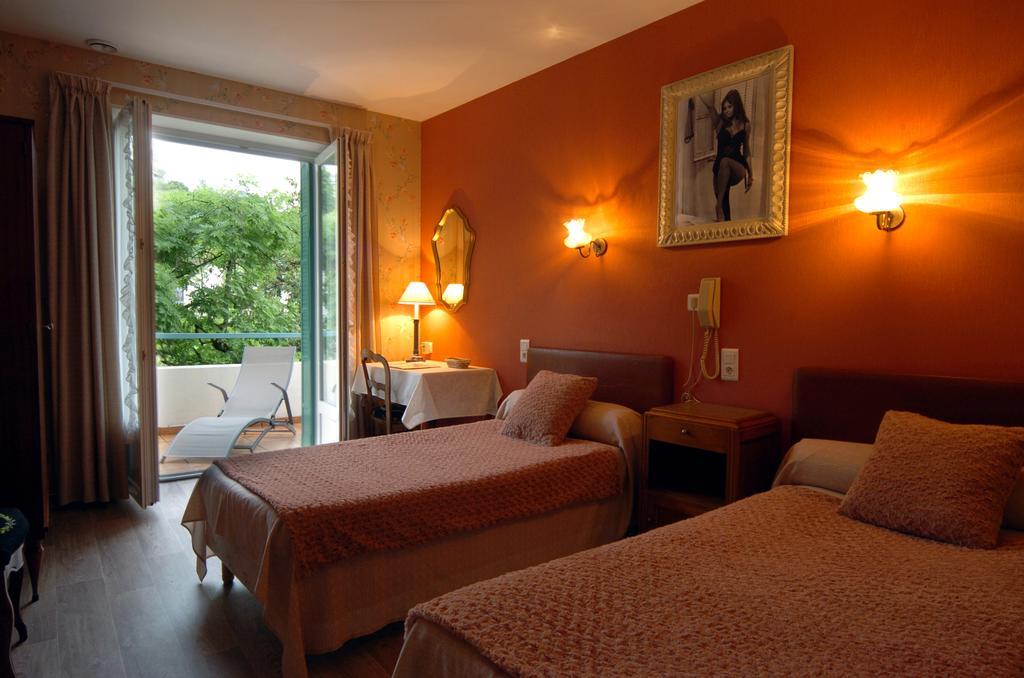 Hotel Du Lion D'Or Entraygues-sur-Truyère Habitación foto