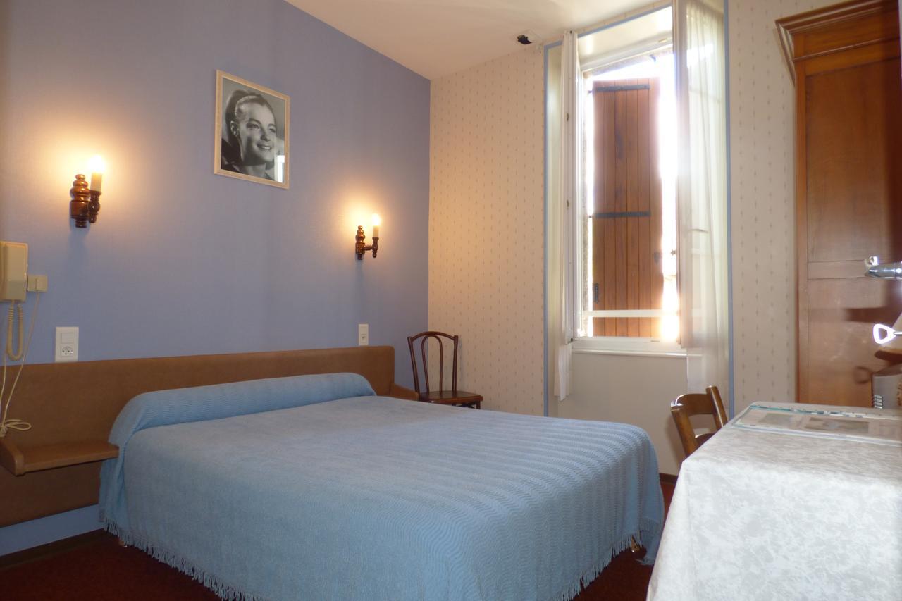 Hotel Du Lion D'Or Entraygues-sur-Truyère Habitación foto